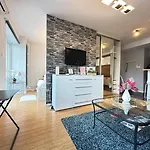 Aparthotel Platinumtowers Parking Warsaw