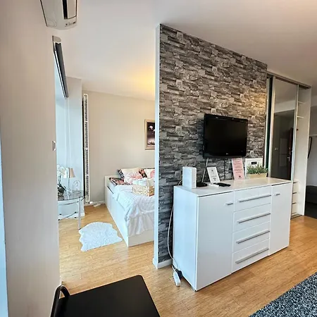 Platinum Towers By Cityapartmentsparking Warsaw