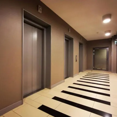 City Appart Platinumtowers Parking Varsó