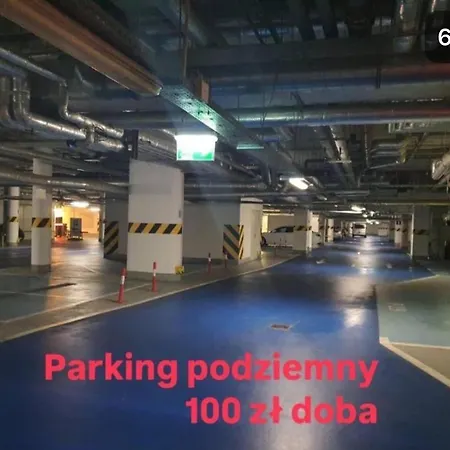 Platinumtowers Parking Ξενοδοχείο με διαμερίσματα Βαρσοβία