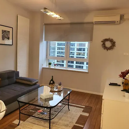 City Appart Platinumtowers Parking 3* ורשה